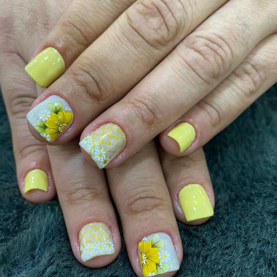 Manicure na Vila Andrea | Grace Hair Studio Ferraz de Vasconcelos Manicure na Vila Andrea | Grace Hair Studio Ferraz de Vasconcelos